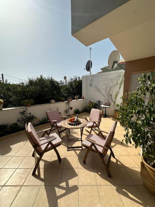 City Center Apartment Самос Екстериор снимка