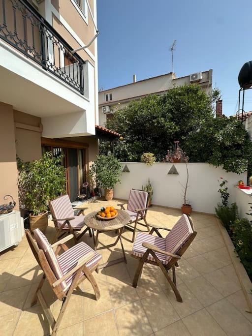 City Center Apartment Самос Екстериор снимка